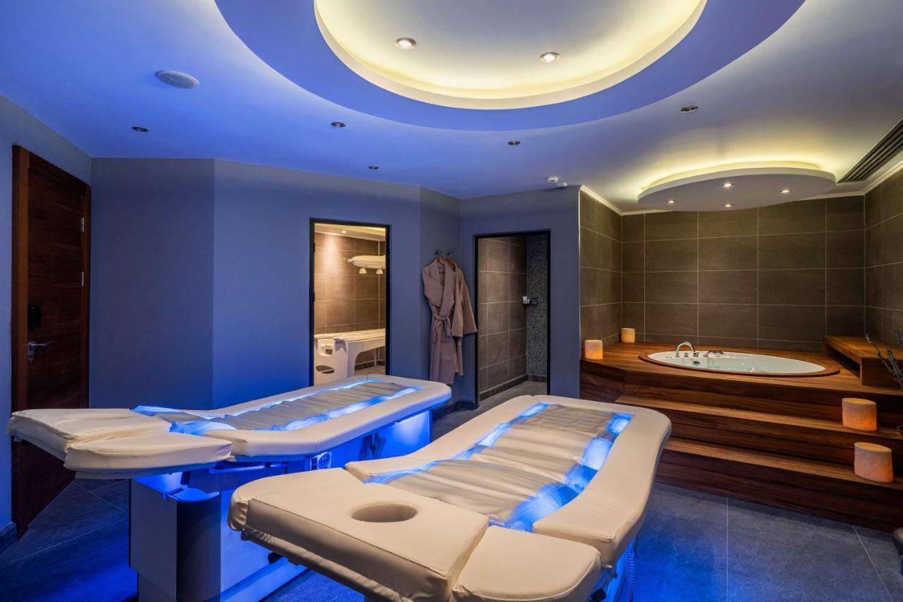 Radisson Blu Hotel & Spa, Istanbul Tuzla Ngoại thất bức ảnh Spa at the hotel