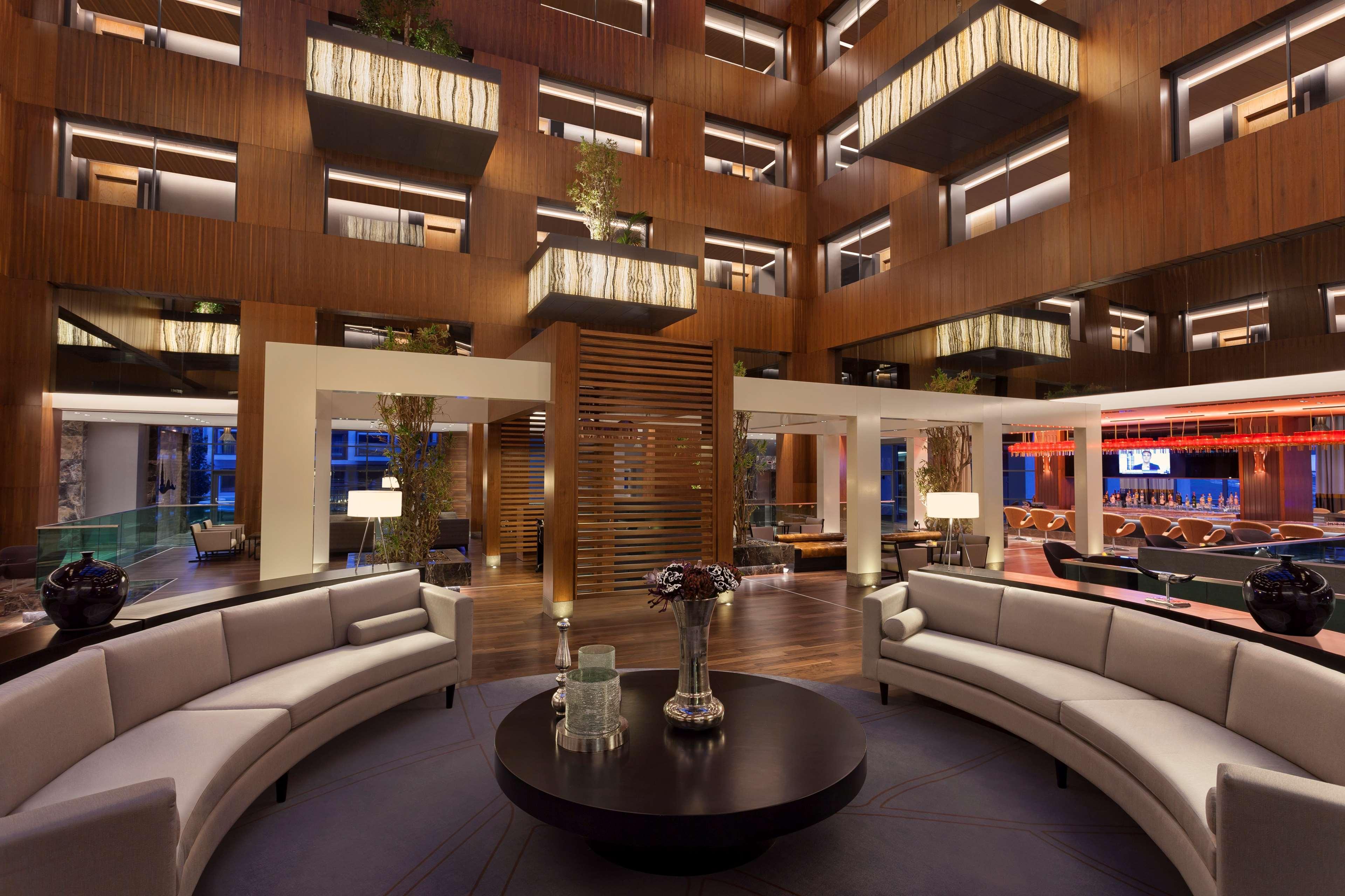 Radisson Blu Hotel & Spa, Istanbul Tuzla Ngoại thất bức ảnh The lobby of the hotel